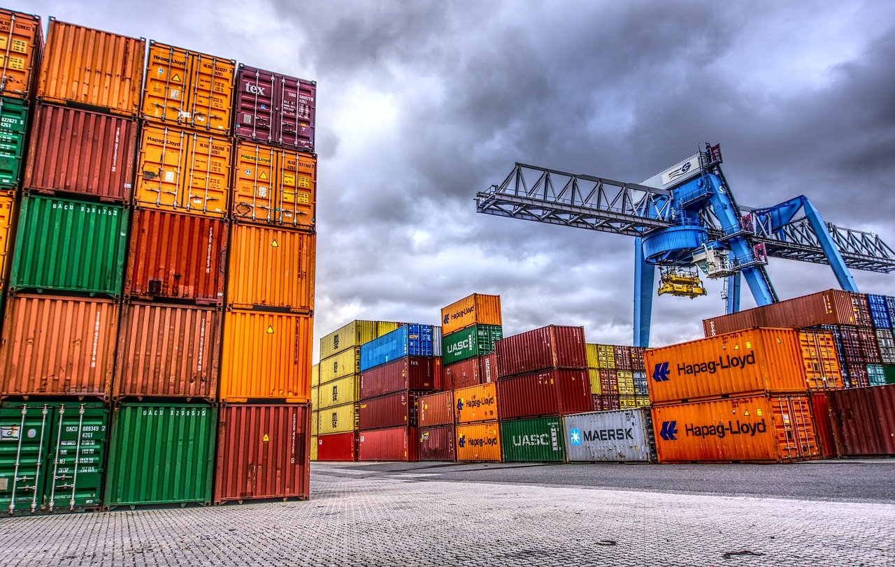 Как выбрать грузовую компанию в условиях санкций?